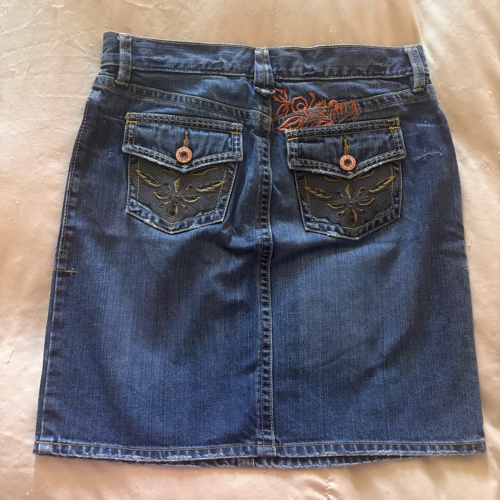 Floral Embroidered Distressed Denim Skirt, Old Navy Size 2